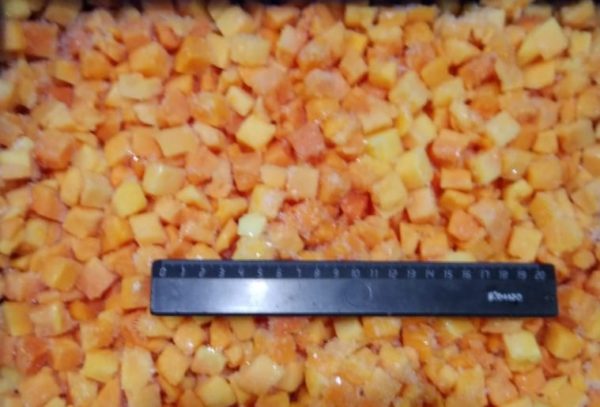 Папайя замороженная, кубики, 1кг Папайя замороженная, кубики, 1кг